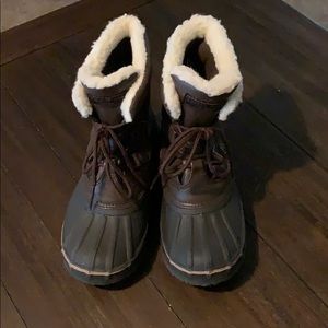 {London fog} snow boots